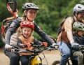 Happy Kids, happy Eltern: Im Idealfall hat bei der Mountainbike-Tour die ganze Familie Spaß.