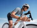 Egal ob Wasser- oder Radsport: Die Huawei Watchfit 4 Pro soll mit Titangehäuse und Touchscreen ein fähiger Begleiter sein.