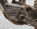 Shimano EP8: Unter den kräftigen  E-MTB-Motoren ist der EP8 der kleinste und leichteste Vertreter. Dafür fehlt ihm auch etwas Maximal-Power. Das Fahrgefühl ist harmonisch, aber nicht so spritzig wie  bei der Konkurrenz. Top: schlanke Bedienelemente und gute App-Anbindung.