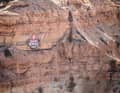 Mehr Fallen als Fahren: Pierre-Edouard Ferry wagt die steilste Abfahrt in der Geschichte der Red Bull Rampage mit gemessenen 63 Grad Gefälle.