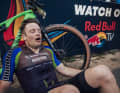 XC-Athlet Luca Schwarzbauer am Ende seiner Kräfte. Für Profis, wie ihm, ist Übertraining besonders gefährlich. Es kann aber auch Hobby-Sportler treffen.
