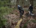 Kriss Kyle and Danny Macaskill beim „Freeriden“. Sie spielen das bekannte Spiel: Wer kriegt den Logride besser hin, du oder ich?