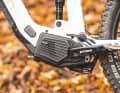 Pinion MGU: Ein Mittelmotor mit integriertem 12-Gang-Schaltgetriebe, das ist next Level! Noch dazu hat die MGU die meiste Power im Test. Doch der Schub wird auch vom lautesten Heulen begleitet, das nervt. Top: kein Schaltwerk, keine Ritzel, kein Klappern!