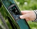 Im Oberrohr des Rose Slab Plus sitzt das neue Bosch-Display Kiox 400 C.