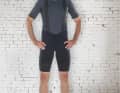 Mit der SQlab SQ-Short One12 R haben die Ergonomie-Experten eine extrem leichte und luftige Race-Bib-Short mit ganz speziellem Sitzpolster im Programm