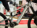 Dieser Prototyp von Nukeproof sieht dem Bike, das von der Briten schon 2022 in die EWS geschickt wurde, verdammt ähnlich. Die Kinematik ähnelt dem Nukeproof Megawatt.