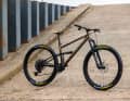 Das Starling Murmur DownCountry Edition hat das Zeug, eines der leichtesten Stahl-Fullys der Welt zu sein.