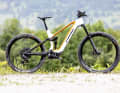 150 mm Federweg, Laufrad-Mix, Downhill-Bereifung und eine lange Geometrie: So tritt das Stevens E-Inception 8.7.1. GTF im großen All-Mountain-Test von EMTB an.