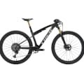 Das Supercaliber Generation 2 9.8 SLR XT kommt mit Carbon-Cockpit.