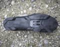 Damit man auch auf Schiebepassagen sicher unterwegs ist, liegt über dem Carbon eine griffige Gummisohle mit ordentlich Grip