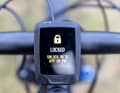 Über die Specialized- App kann man unter anderem auch den Motor sperren. Dann lässt sich keine Unterstützung abrufen und ein Alarm ertönt, wenn das Bike bewegt wird. Sehr laut beschwert sich das Bike dabei zwar nicht, doch immerhin – manchen Gelegenheitsdieb könnte es abschrecken.