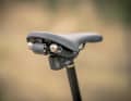 Mit dem Fizik Terra Alpaca X5 haben die Italiener einen Sattel mit Werkzeugmontagepunkt im Sortiment.
