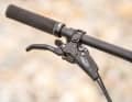 Mangels Bremskraft entpuppen  sich die Sram-G2-Stopper als  größte Schwachstelle bei der Ausstattung.
