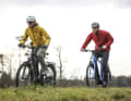 E-Trekkingbikes: Wir haben sechs Alleskönner mit dem neuen Bosch-Motor getestet.
