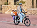 Neuer Wind im Sortiment: Mit dem Longtail-Lastenrad Breeze erweitert der niederländischer Hersteller Urban Arrow seine Produktpalette.