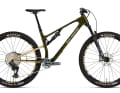 Das C70 kommt mit Fox Performance Fahrwerk und Sram Transmission GX AXS Schaltung.