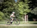 Zur Schule, zum Sport, zu Freunden - das Woom Explore e 5 mit Nabenmotor will Kindern ab 7 Jahren auch weitere Strecken mit dem Rad ermöglichen