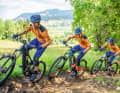 EMTB-Testleiter Florentin Vesenbeckh: "Den Challenge-Uphill bin ich in den letzten Jahren bei Tests bestimmt 100 Mal gefahren. Klingt stupide? Vielleicht. Doch heute hat mir das extrem geholfen, denn die Linie sitzt. Und ja: Die Runs immer noch Laune!"