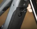 Der Ladeport sitzt direkt im semiintegrierten Akku. Hier kann die Batterie im Bike oder ausgebaut geladen werden.