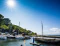 In der winzigen Marina von Helligpeder dümpeln ein paar Boote herum.