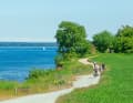 Das Brodtener ­Steilufer bei ­Travemünde eröffnet eine wunderschöne Tour ­entlang des ehemaligen „Eisernen ­Vorhangs“.
