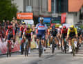 Der Altmeister beim Comebacksieg. Ex-Weltmeister Julian Alaphilippe gewinnt die 2. Etappe der Dauphine, will aber ganz offensichtlich den Ball flach halten. 5. Juni 2023.