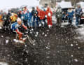 Episch: Beim Giro 1988 bewältigt Andrew Hampsten den Gavia-Pass im Schnee. Sein Team hatte mit warmer Rennkleidung und heißem Tee vorgesorgt.