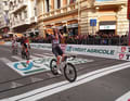 In einem magistralen Sprint ringt Mathieu van der Poel Filippo Ganna und Weltmeister Tadej Pogačar nieder und ist ergriffen
