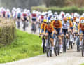 Dominant - Orange, wohin man blickt. Die Nationaltrikots der Niederländerinnen überwogen im Peloton. Die Deutsche Romy Kasper mischte vorne mit