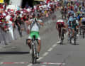 2006 wird Rigoberto Uran Profi in einem kleinen italienischen Team. Ein Jahr später wechselt er zu Unibet und feiert innerhalb eines Monats seine ersten zwei Siege, unter anderem bei der Tour de Suisse.
