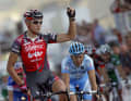 Ein Jahr später fährt er bei der Vuelta seine erste Grand Tour. Er gewinnt nicht nur gleich eine Etappe, sondern am Ende der Rundfahrt auch das Trikot des Punktbesten.