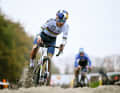 Bis zum 4. Feburar 2023 darf Tom Pidcock als amtierender Cyclocross-Weltmeister das Regenbogentrikot tragen. 