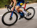 Es ist...ein Madone! Nachdem Trek um sein neues Wettkampfrad ein Geheimnis machte, schafft der US-Hersteller kurz vor der Tour de France Fakten.