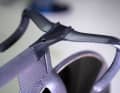 Die Vorbauten sind Maßanfertigungen aus dem 3D-Drucker, die Lenker mit 33cm extrem schmal