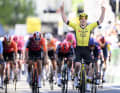 Matthew Brennan (Visma | Lease a Bike) holte sich den Sieg mit deutlichem Vorsprung.