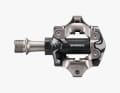 Wie bei allen Shimano-SPD-Pedalen lässt sich laut Shimano auch bei den “Limited Edition” GRX-Pedalen die Auslösehärte anpassen, sodass die Festigkeit der Verbindung zwischen Fahrer und Fahrrad individuell eingestellt werden kann.