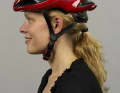 1. Bestmöglichen Schutz und Tragekomfort bietet ein Radhelm nur, wenn er die Stirn bedeckt.
