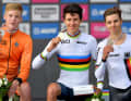 Stationen von Marco Brenner: 2019 bei der Rad-WM in Harrogate (Großbritannien) holt Brenner (rechts im Bild) Bronze im Einzelzeitfahren der Junioren hinter Antonio Tiberi (Italien/Mitte) und Enzo Leijnse (Niederlande/links)