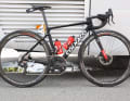 Das Colnago Prototipo wurde beim Tour-Start in Kopenhagen von den meisten Fahrern des Teams UAE gefahren, so auch vom Polen Rafal Majka. Nur zwei Fahrer gingen mit dem Vorgänger V3Rs an den Start