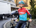 Rot und Hellblau prägen das neue Jersey 