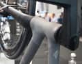 Die Muffen kommen aus dem 3D-Drucker und werden mit den Rohren verklebt.