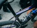 Das Namensschild des Belgiers, der normalerweise für Alpecin-Decueninck fährt, auf dem Oberrohr des Canyon Ultimate CFR