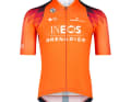Es gibt auch ein Trainingstrikot, das überwiegend orange ist