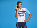 Elisa Balsamo zeigt das neue Outfit der Damen für 2023 