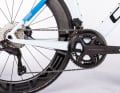 Geschaltet (und gebremst) wird mit einer Shimano Ultegra Di2.