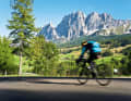 Schöner kann Rennrad fahren kaum sein: auf der Abfahrt vom Tre Croci, nördlich von Cortina d’Ampezzo.