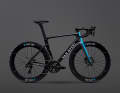 Die Profis von Decathlon AG2R La Mondiale werden mit dem Wettkampf-Rennrad Van Rysel RCR Pro Dura-Ace Di2 unterwegs sein ...