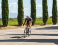 Leider ist auch das BMC ein teures Vergnügen: Die Basis mit Ultegra Di2 kostet bereits 8999 Euro, das Top-Modell liegt bei satten 14999 Euro.
