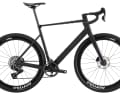 Das Top-Modell namens RX3 rollt auf Carbon-Laufrädern von Mavic und wechselt die Gänge mit der SRAM Force XPLR AXS. Bulls verlangt dafür 4.999 Euro.