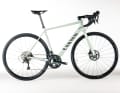 Das Canyon Endurace 6 kostet 1399 Euro und verdiente sich den Testsieg im Vergleich günstiger Rennräder